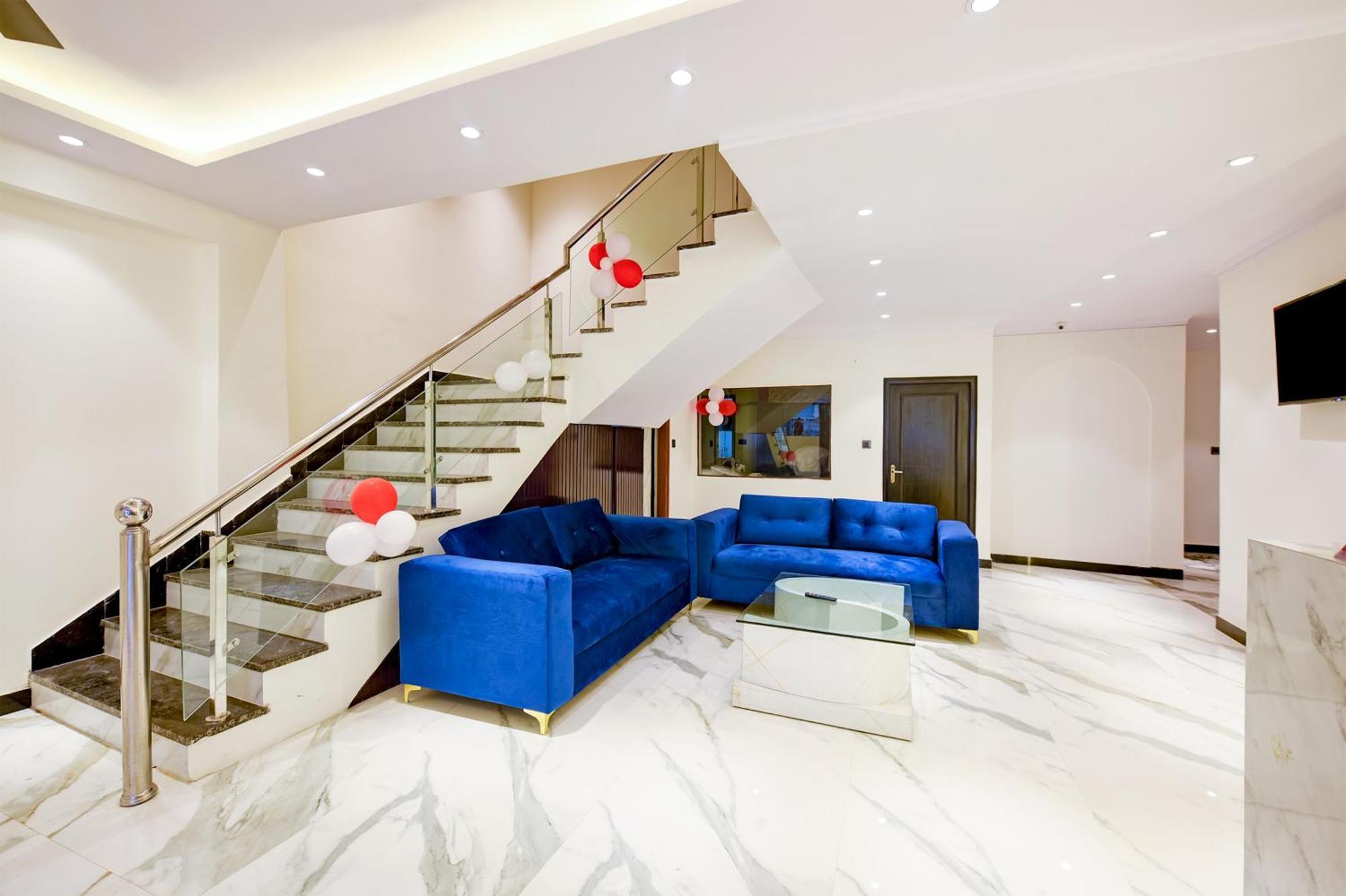 Hotel Surya Plaza New Delhi Exterior photo